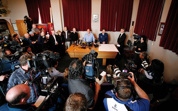 107_atimetoremember_bodyimage1 The media scrum converges on the CEO of Pike River Coal Peter Whittall at Greymouth Police Station on November 20. Media interest is high in mining disasters because, though death tolls are little higher than other industries, deaths are regularly multiple.