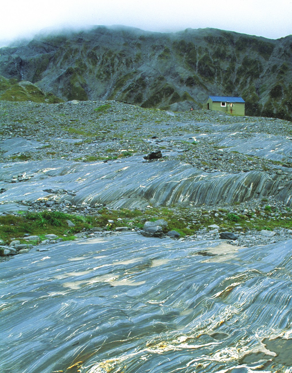 47_AcrossTheAlps_body03